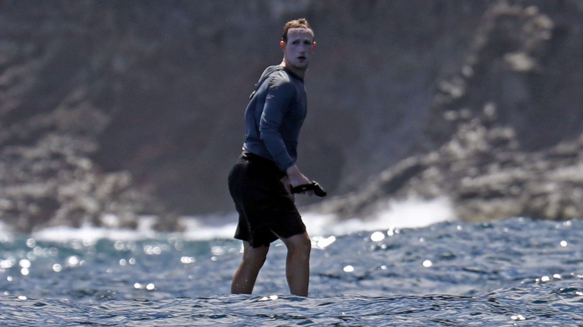 Zuckerberg si na Havaji staví obří usedlost s podzemním bunkrem